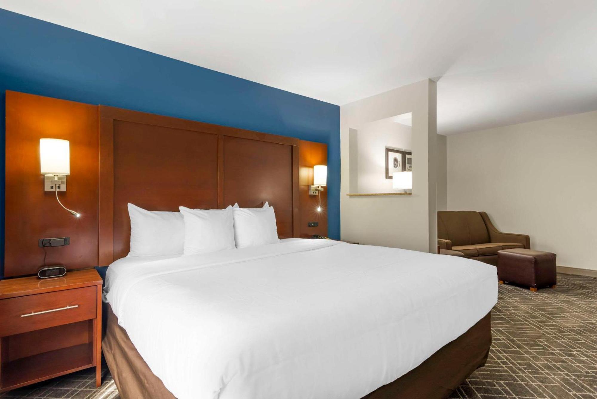 Comfort Suites Atlanta Airport Forest Park Esterno foto