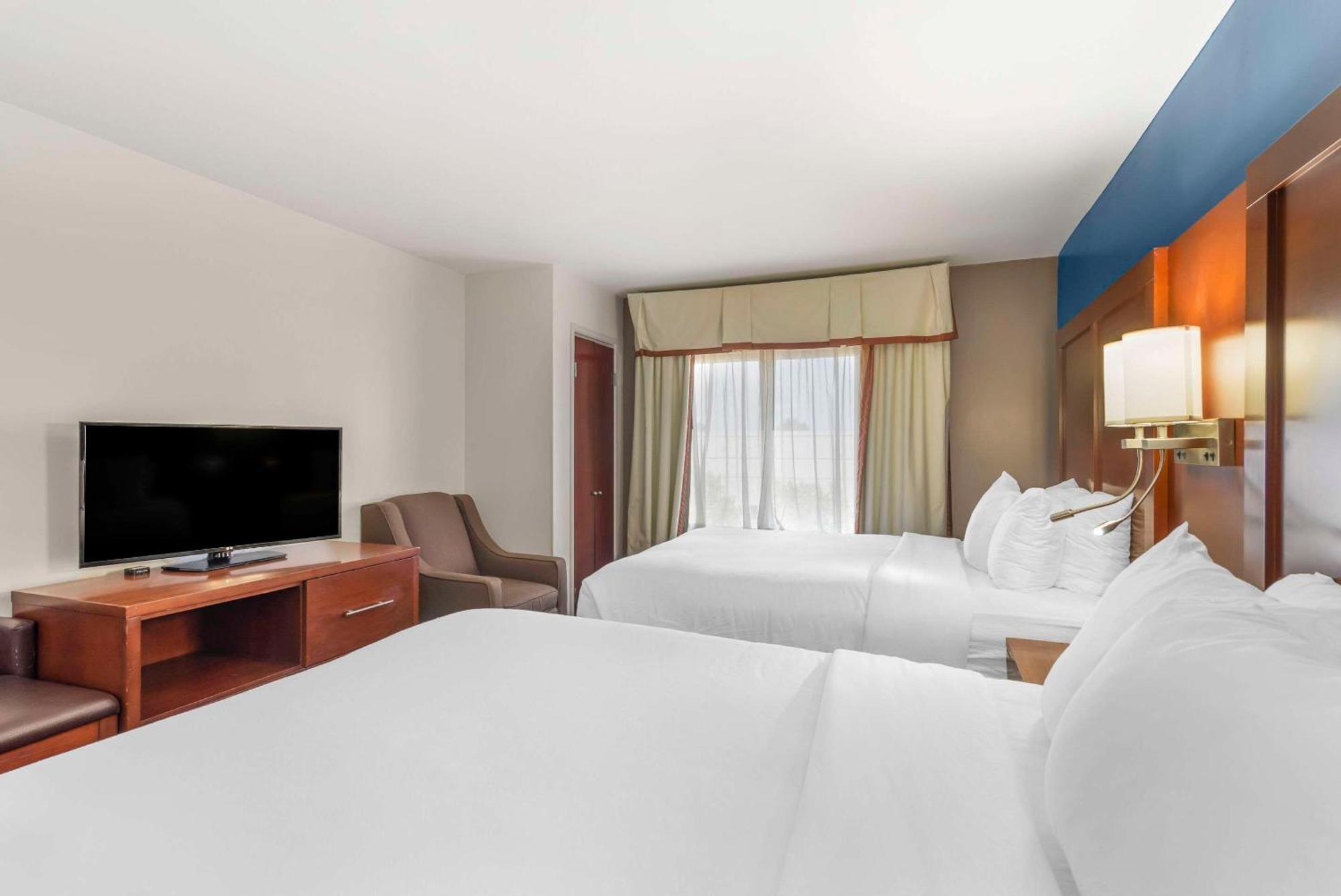 Comfort Suites Atlanta Airport Forest Park Esterno foto