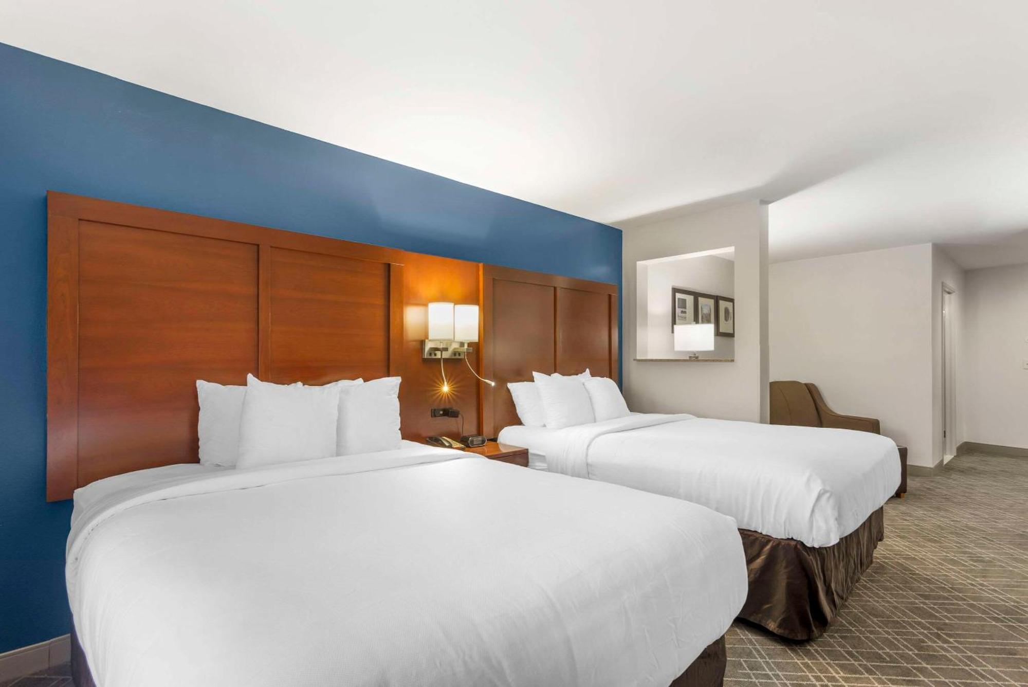 Comfort Suites Atlanta Airport Forest Park Esterno foto