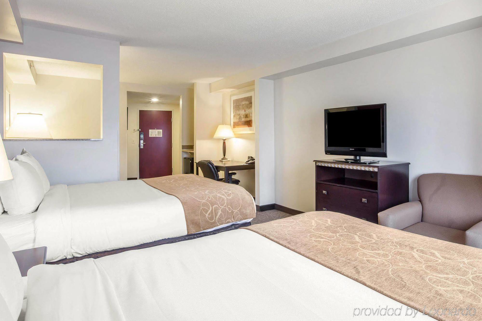 Comfort Suites Atlanta Airport Forest Park Esterno foto